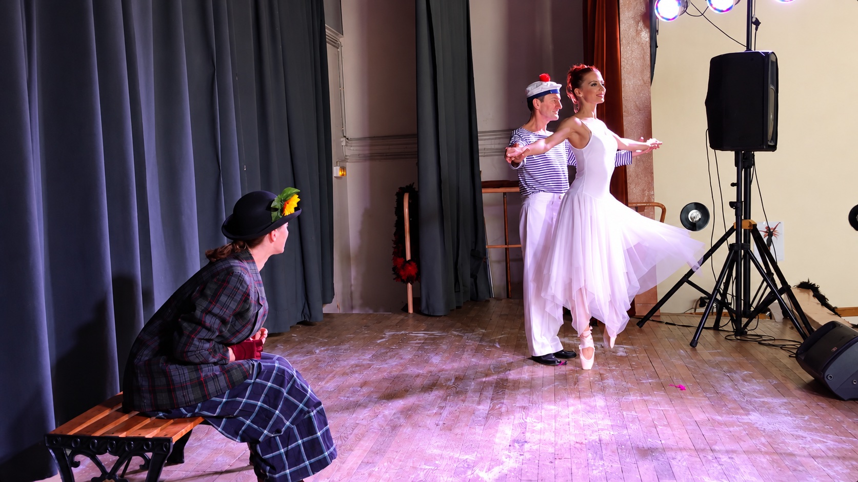 Danse théâtrale sous les projecteurs