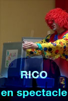 RICO en spectacle avec les enfants déguisés
