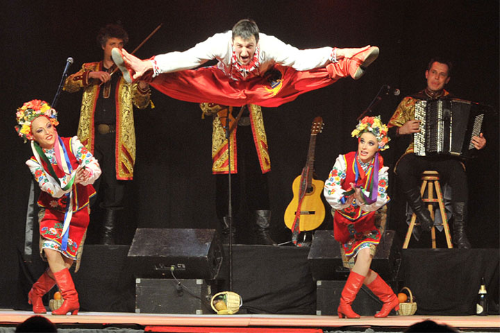 Spectacle Russe TROIKA