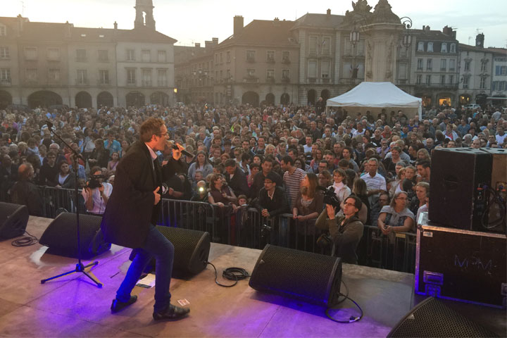 Rick Z chante devant 5 000 personnes à Pont-à-Mousson 54