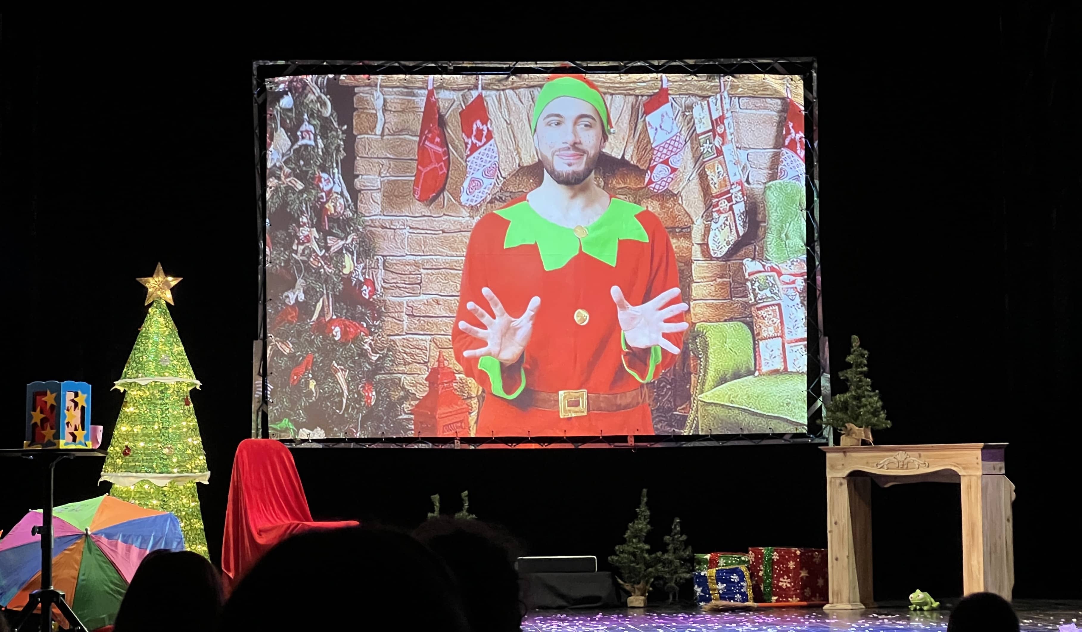 Le Lutin qui anime le spectacle